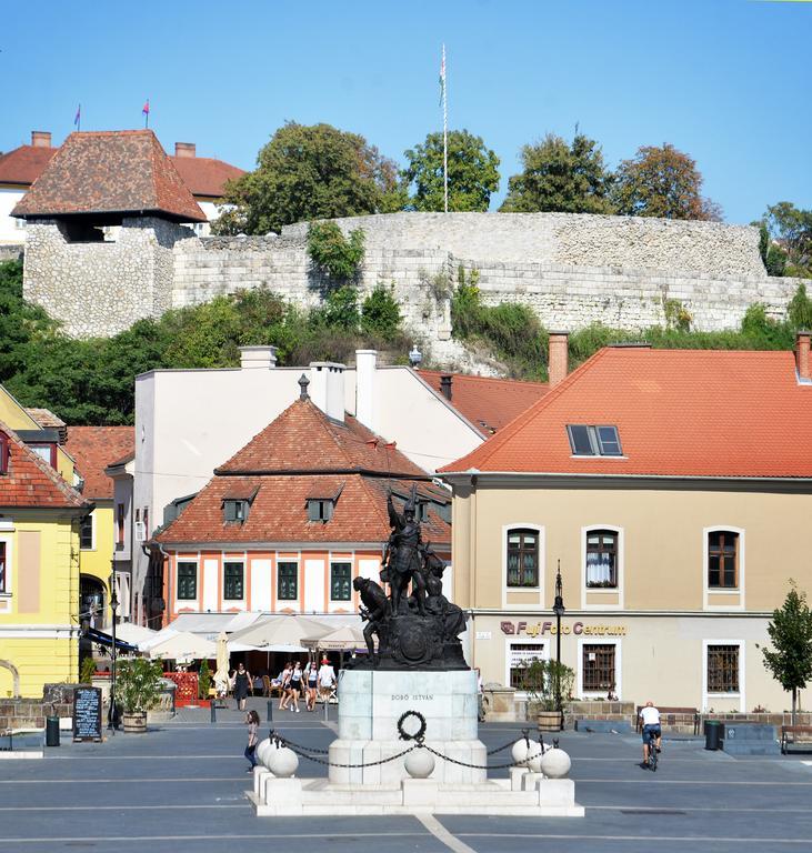 Várkapitány Apartman Eger Exterior foto